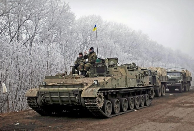 Xe tăng quân đội Ukraine ở Debaltseve, Đông Ukraine. (Nguồn: Reuters)